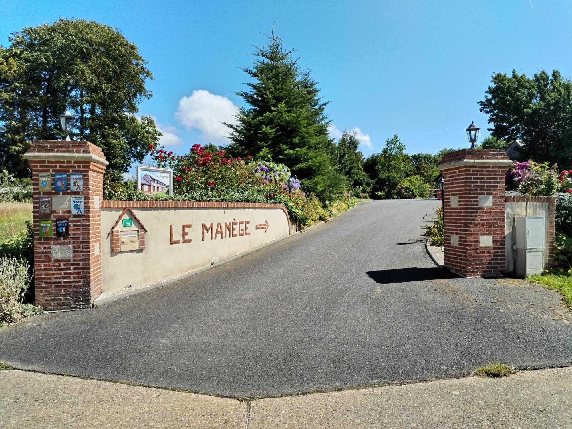 Le Manege Gite Le Phare Hotel Sainte-Marie-au-Bosc Exterior photo